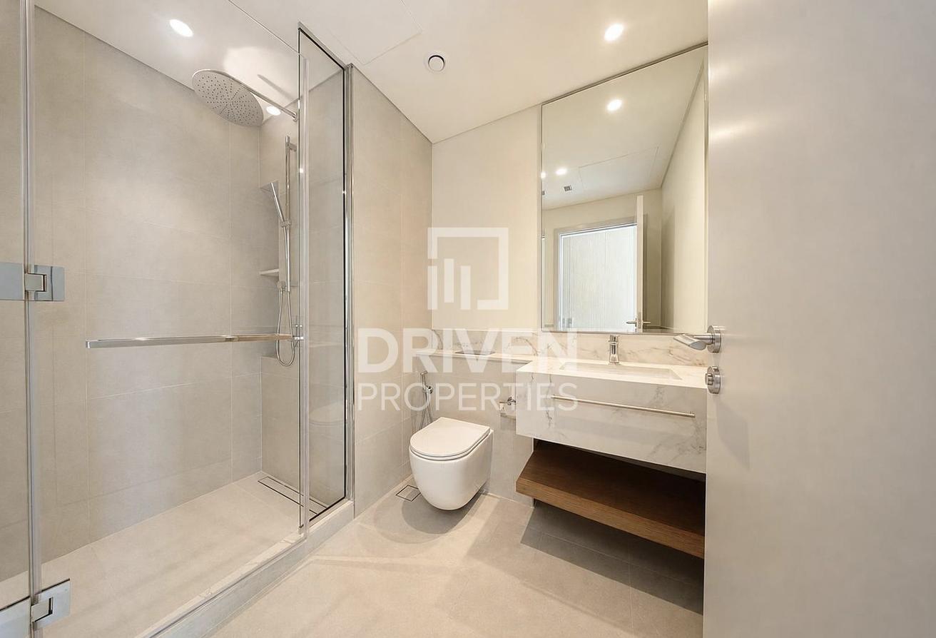Elegant Penthouse | Prime Waterfront | Sea View photo 23