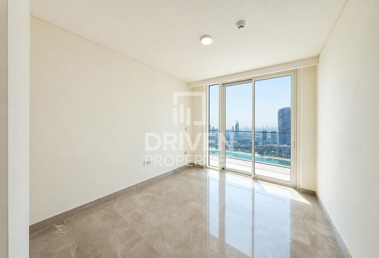 Elegant Penthouse | Prime Waterfront | Sea View photo 17