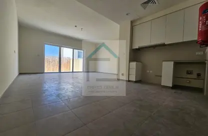 شقة - 3 غرف نوم - 2 حمامات للايجار في أوربانا المكدسة البيت بلوك 35 - أوربانا 1 - اوربانا - اعمار الجنوبية - دبي الجنوب (مركز دبي العالمي) - دبي