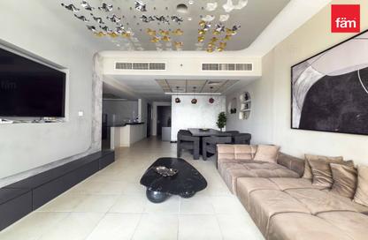 Apartment - 2 Bedrooms - 2 Bathrooms for rent in The Point - Dubai Marina - Dubai
