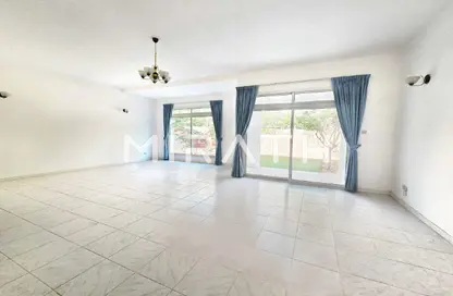 Villa - 3 Bedrooms - 3 Bathrooms for rent in Umm Suqeim 3 Villas - Umm Suqeim 3 - Umm Suqeim - Dubai