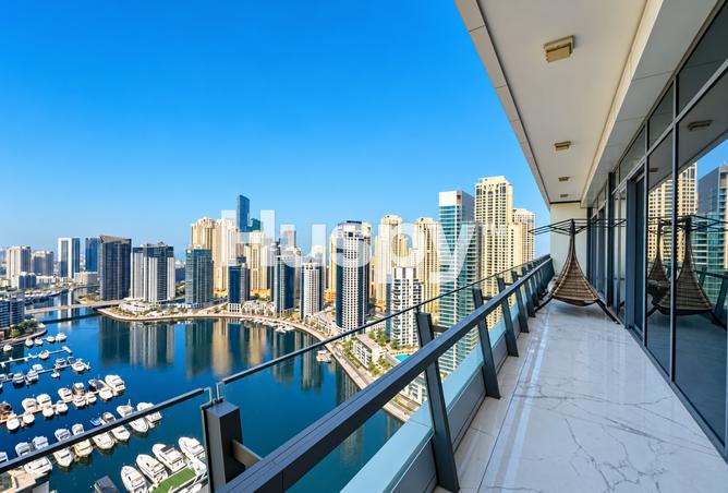 Vacant | Fully Upgraded | Marina View