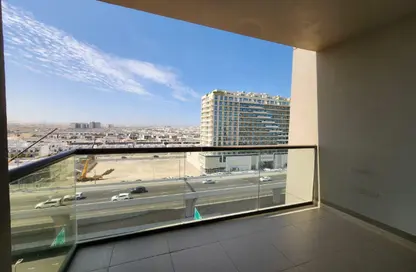 شقة - غرفة نوم - 2 حمامات للبيع في شرق 40 - الفرجان - دبي شقة - غرفة نوم - 2 حمامات للبيع في شرق 40 - الفرجان - دبي