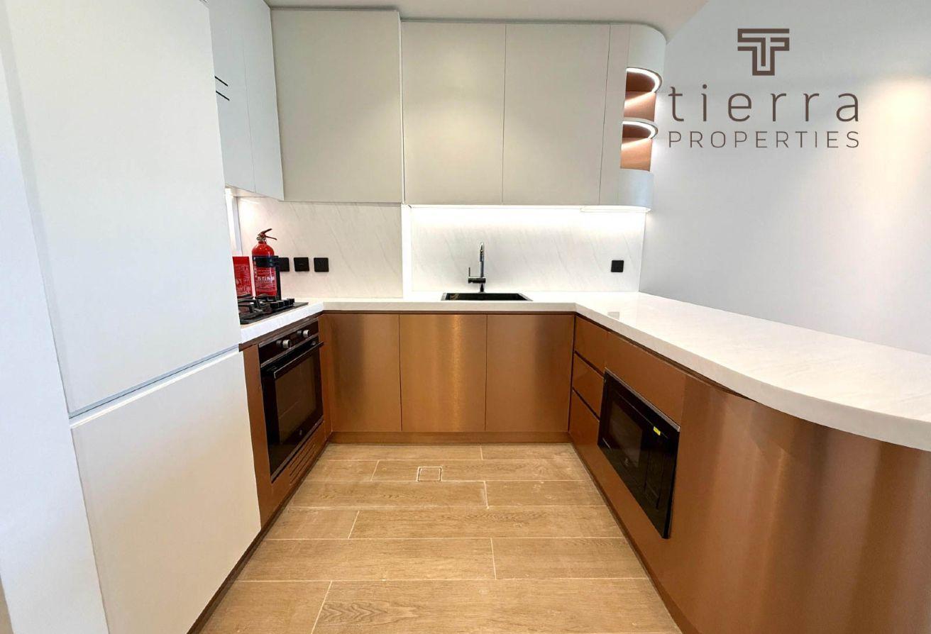 1BR Apartment | Huge Balcony | City View photo 12