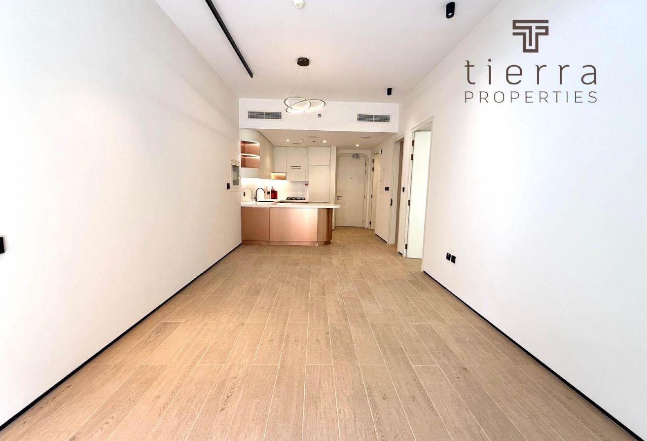 1BR Apartment | Huge Balcony | City View photo 5