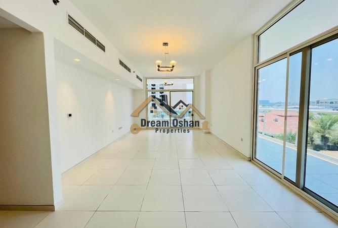 54388203 - Property Image 2