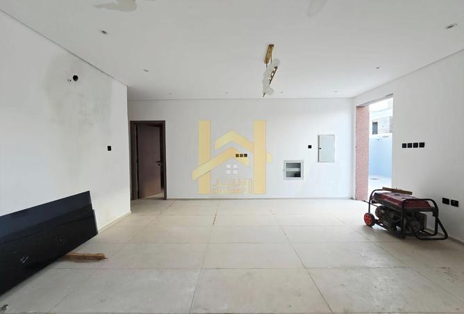 76167960 - Property Image 3