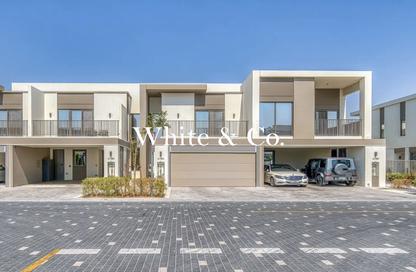 Townhouse - 3 - 4 for rent in Aura Gardens - Tilal Al Ghaf - Dubai