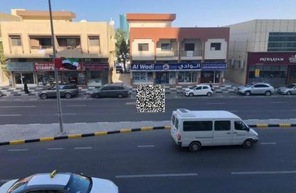 شقة - 2 غرف نوم - 2 حمامات للايجار في بناية المحطة - المحطة - القاسمية - الشارقة