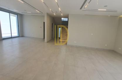 Villa - 4 Bedrooms - 6 Bathrooms for rent in Jumeirah 1 Villas - Jumeirah 1 - Jumeirah - Dubai