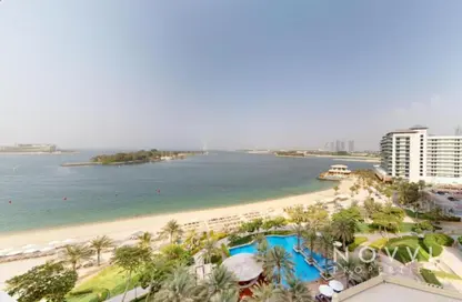 Apartment - 3 Bedrooms - 4 Bathrooms for rent in Al Dabas - Shoreline Apartments - Palm Jumeirah - Dubai