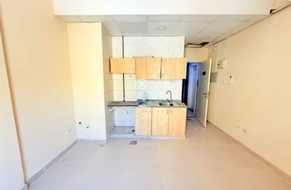 Apartment - Studio - 1 for rent in Fire Station Road - Muwaileh - Sharjah