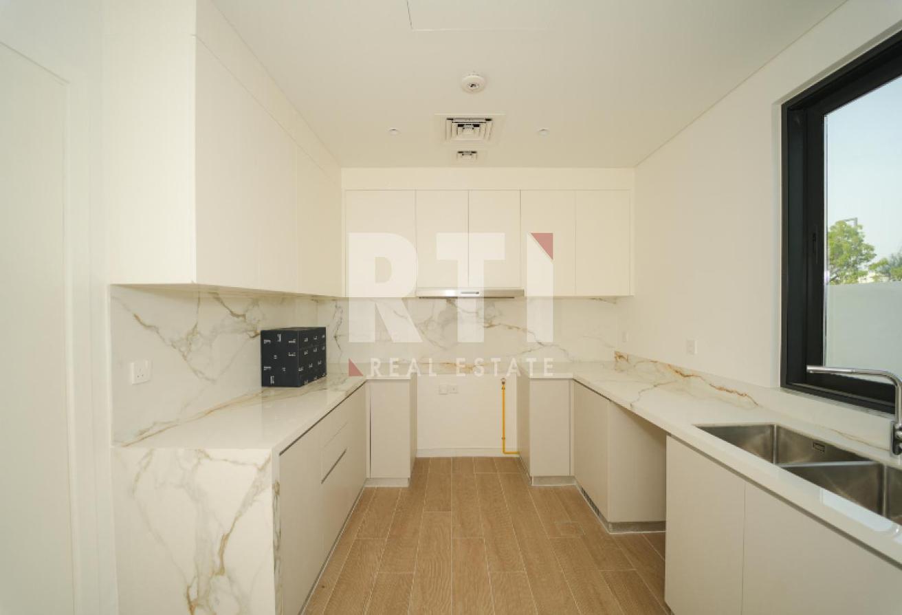 Corner Unit | Close to Pool and Park |Brand New photo 5