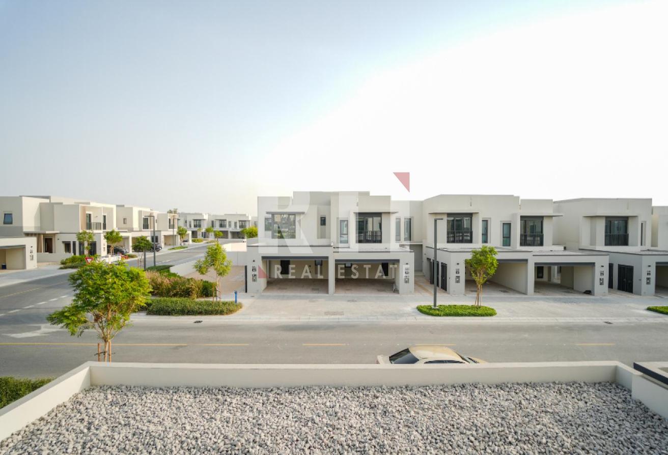 Corner Unit | Close to Pool and Park |Brand New photo 17