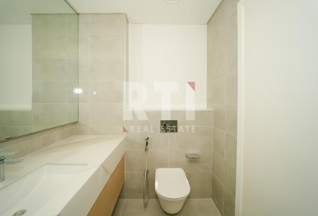 Corner Unit | Close to Pool and Park |Brand New photo 15