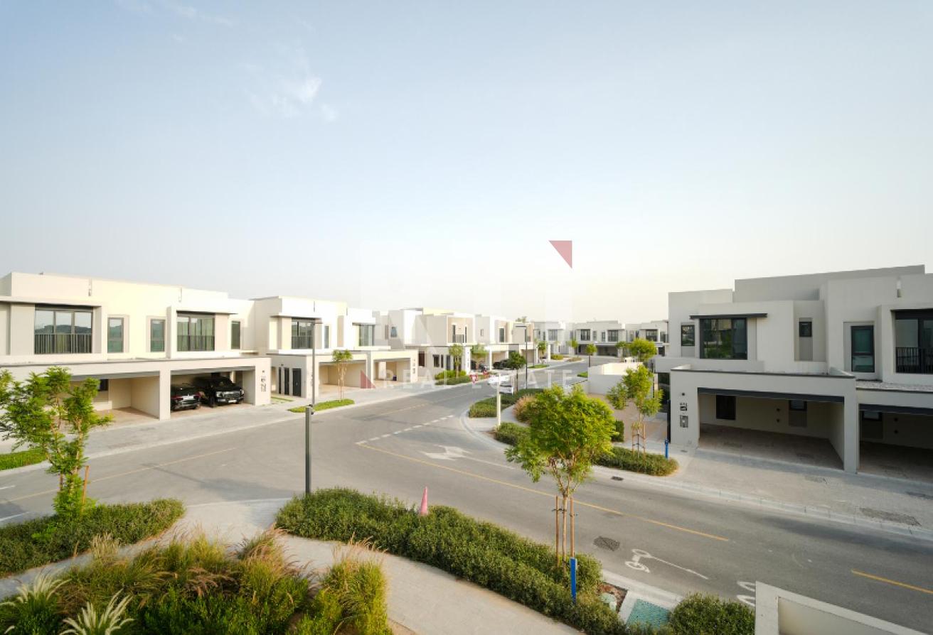 Corner Unit | Close to Pool and Park |Brand New photo 18