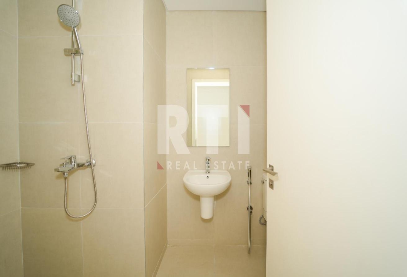 Corner Unit | Close to Pool and Park |Brand New photo 13