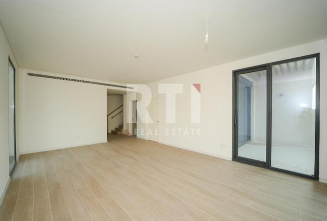 135161112 - Property Image 3