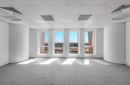 Office Space - Studio - 1 Bathroom for rent in Churchill Executive Tower - Churchill Towers - Business Bay - Dubai