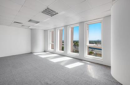 Office Space - Studio - 1 Bathroom for rent in Churchill Executive Tower - Churchill Towers - Business Bay - Dubai