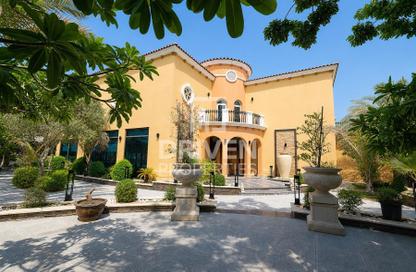 Villa - 5 - 6 for sale in Jumeirah Park - Dubai Villa - 5 - 6 for sale in Jumeirah Park - Dubai