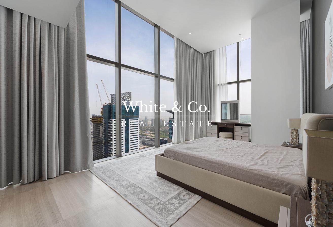 Luxury Living | Huge Layout | Marina View photo 9