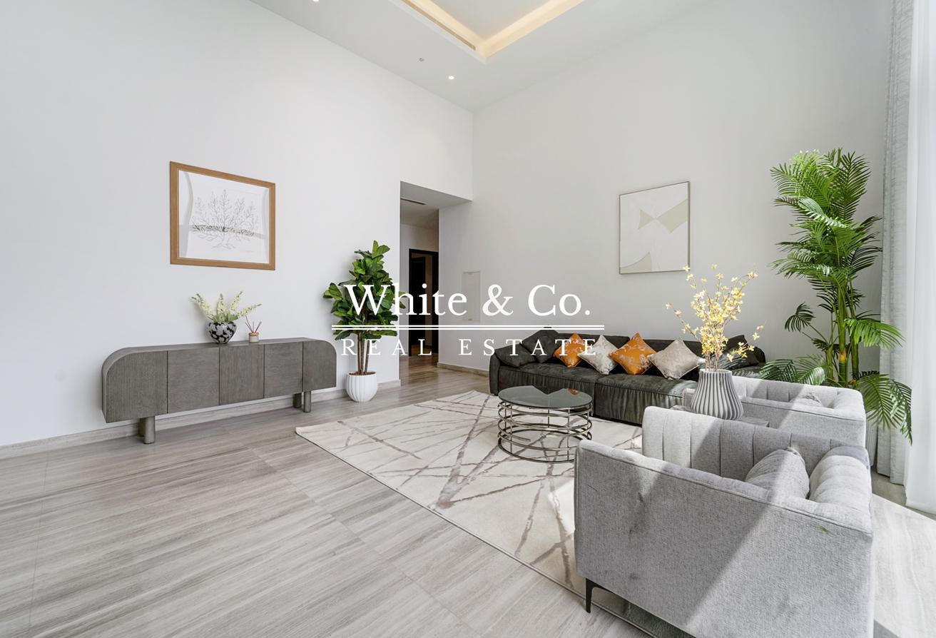 Luxury Living | Huge Layout | Marina View photo 5