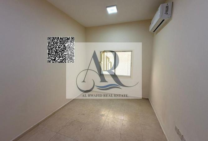 88745318 - Property Image 2