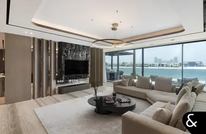 Villa - 6 Bedrooms - 6 Bathrooms for sale in Garden Homes Frond B - Garden Homes - Palm Jumeirah - Dubai
