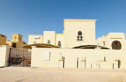 فيلا - 4 غرف نوم - 5 حمامات للايجار في النوف - الشارقة