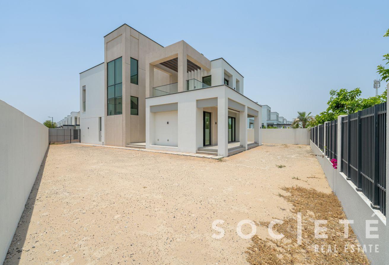 Prime location | Biggest Plot | Corner Unit photo 28