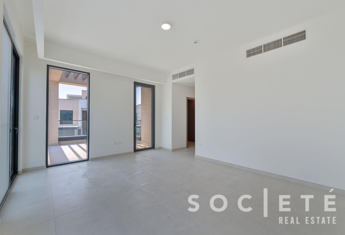 Prime location | Biggest Plot | Corner Unit photo 12