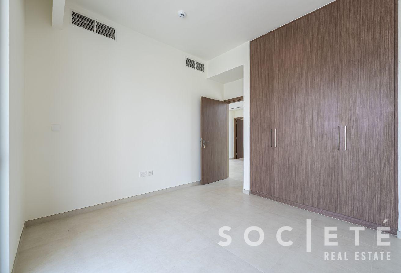 Prime location | Biggest Plot | Corner Unit photo 18