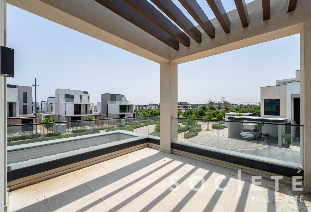 Prime location | Biggest Plot | Corner Unit photo 25