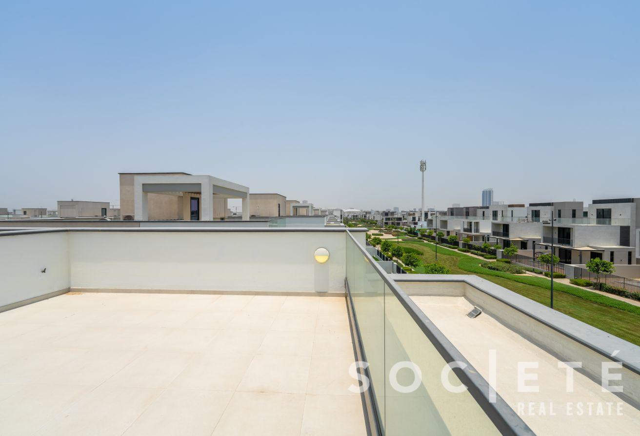 Prime location | Biggest Plot | Corner Unit photo 27