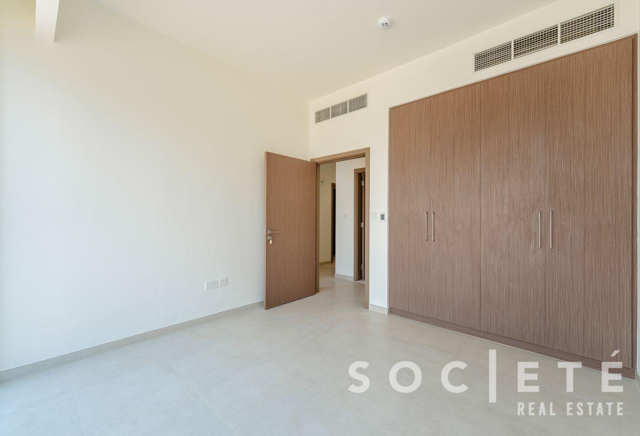 Prime location | Biggest Plot | Corner Unit photo 11