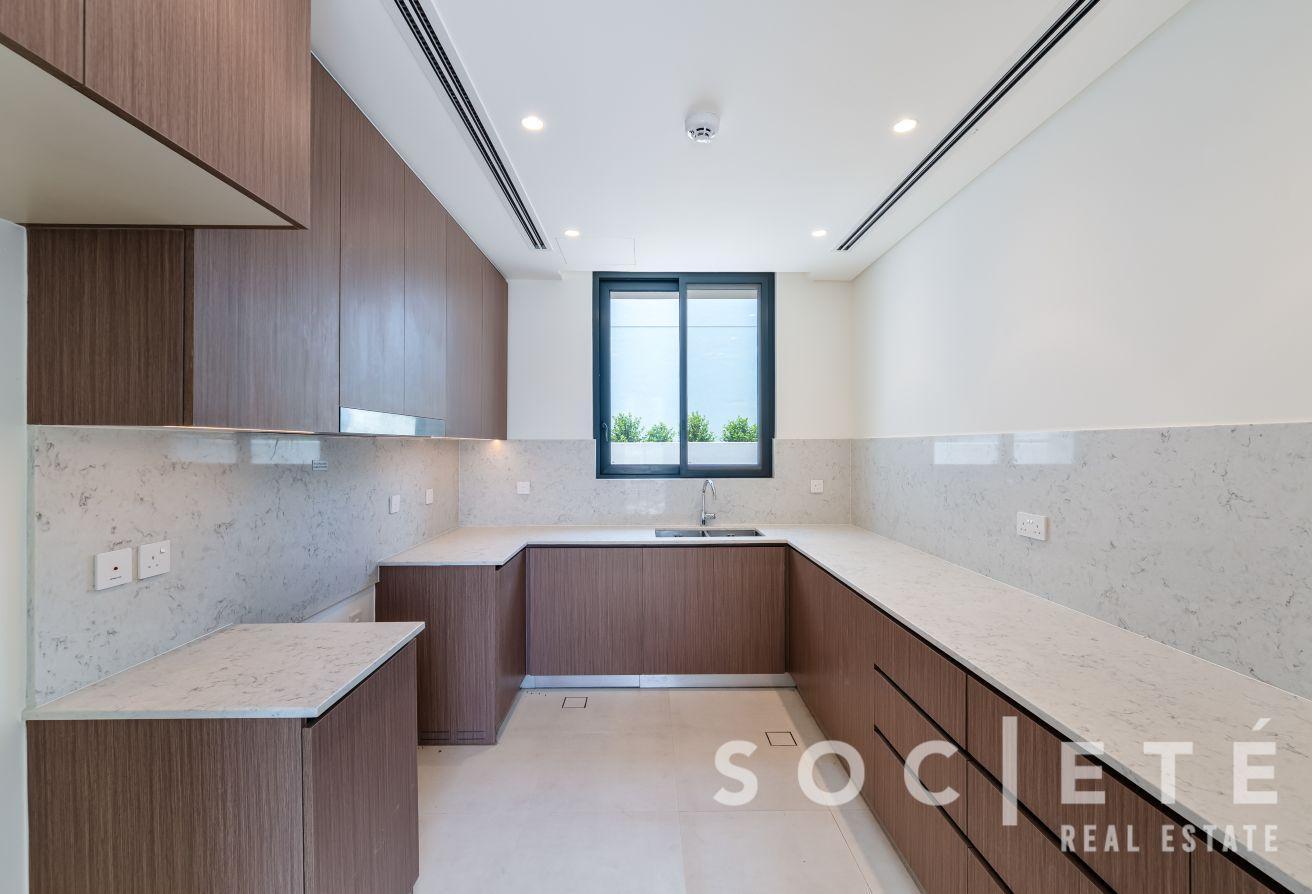 Prime location | Biggest Plot | Corner Unit photo 7