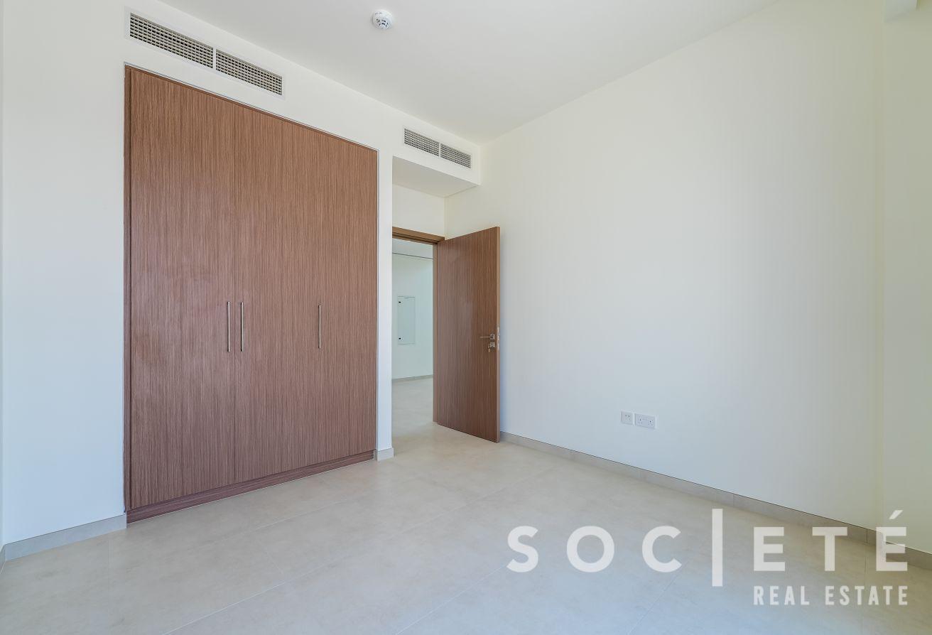 Prime location | Biggest Plot | Corner Unit photo 23