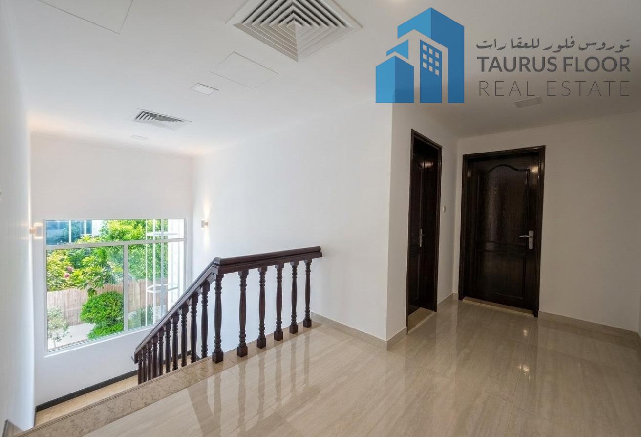 5BR+Maidroom|| Private Garden|| Community Pool photo 6