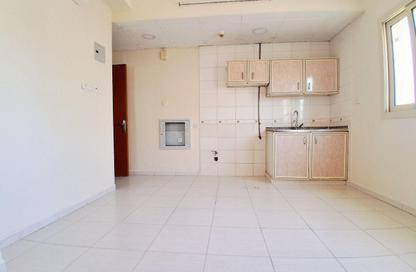 Apartment - Studio - 1 Bathroom for rent in Fire Station Road - Muwaileh - Sharjah