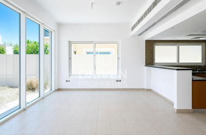 Villa - 3 Bedrooms - 4 Bathrooms for rent in Jumeirah Park - Dubai Villa - 3 Bedrooms - 4 Bathrooms for rent in Jumeirah Park - Dubai