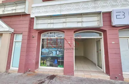 Shop - Studio - 1 Bathroom for rent in Building Y23 - England Cluster - International City - Dubai
