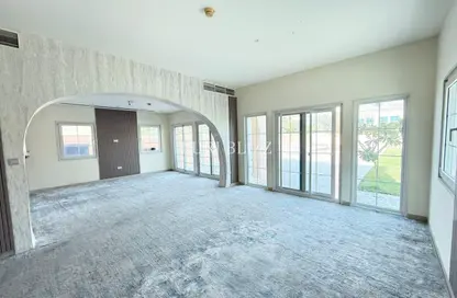 Villa - 2 Bedrooms - 4 Bathrooms for rent in District 16 - Jumeirah Village Circle - Dubai