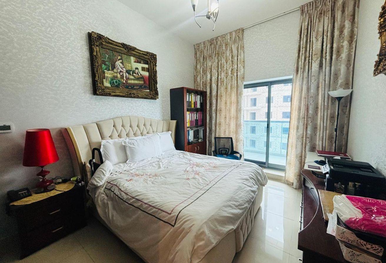 Fully Renovated Apartment| Low Floor | Vacant Now photo 9