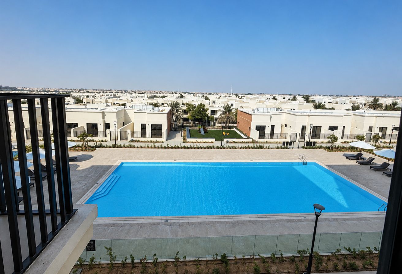 Ready to Move in | Spacious | Pool View | 1Br