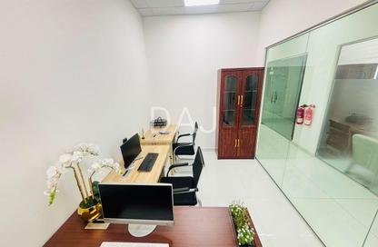 Office Space - Studio - 1 Bathroom for rent in Red Avenue - Al Garhoud - Dubai