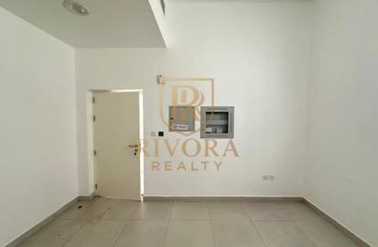 Apartment - Studio - 1 Bathroom for rent in Al Karama - Dubai