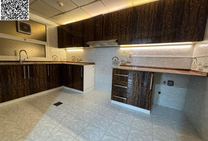 102833869 - Property Image 3