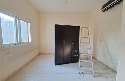 Apartment - 1 - 1 for rent in Fire Station Road - Muwaileh - Sharjah