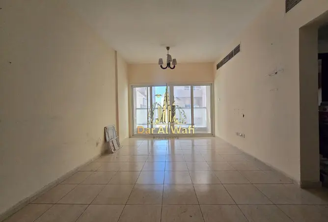 100421313 - Property Image 2